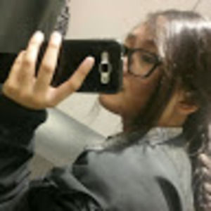 Meet your Posher, Stefany